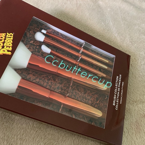 Makeup Revolution Cocoa Pebbles Brush Set I Heart Revolution BNIB - Picture 6 of 8